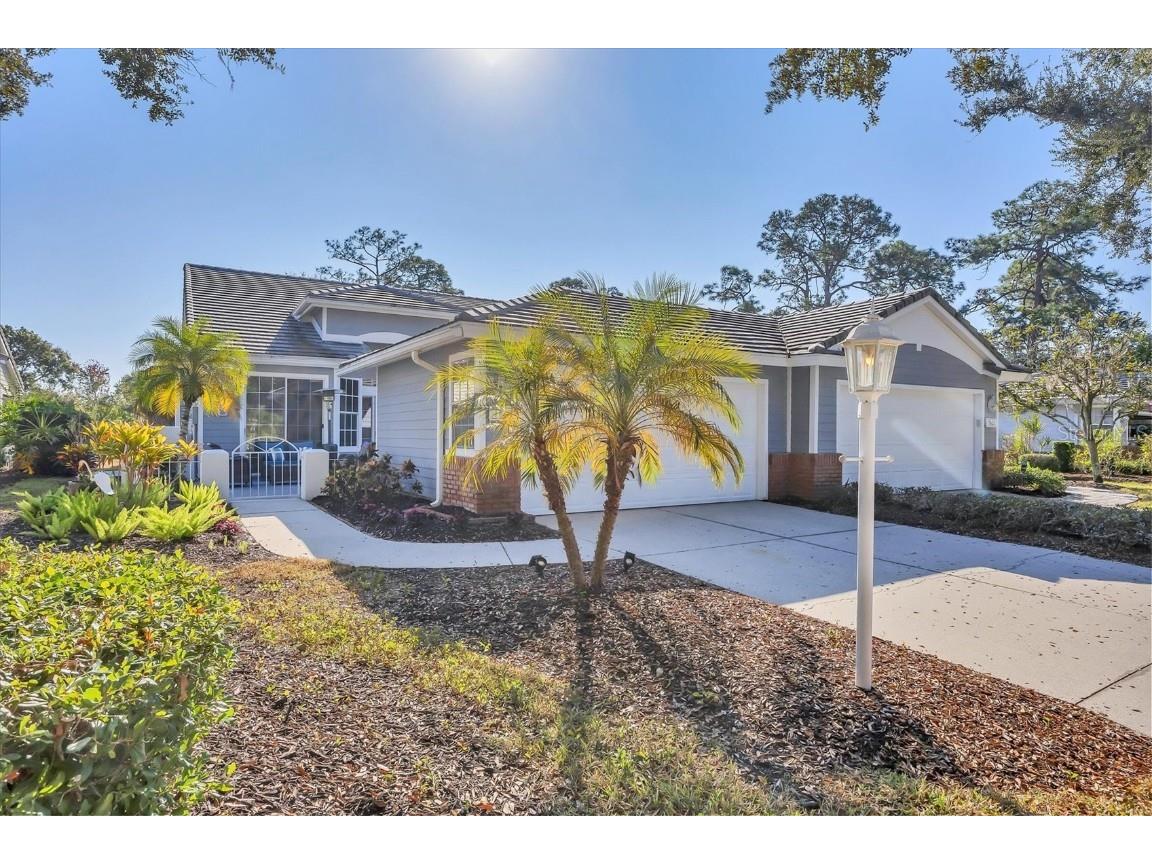 7621 Whitebridge Glen University Park FL 34201 A4673346 image2