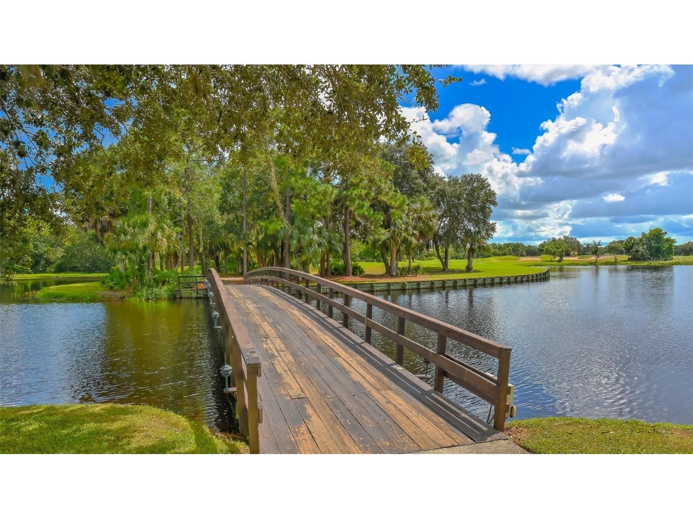 7621 Whitebridge Glen University Park FL 34201 A4673346 image45