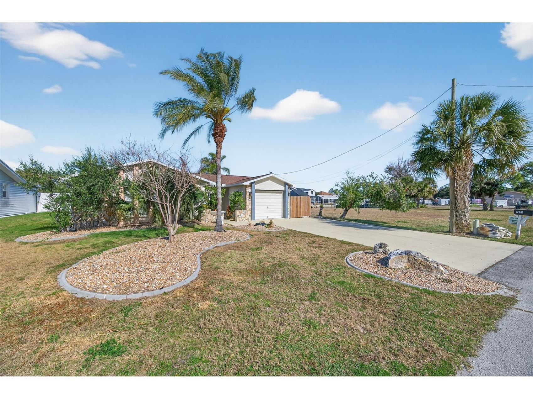 7623 Mako Drive Hudson FL 34667 W7882312 image1