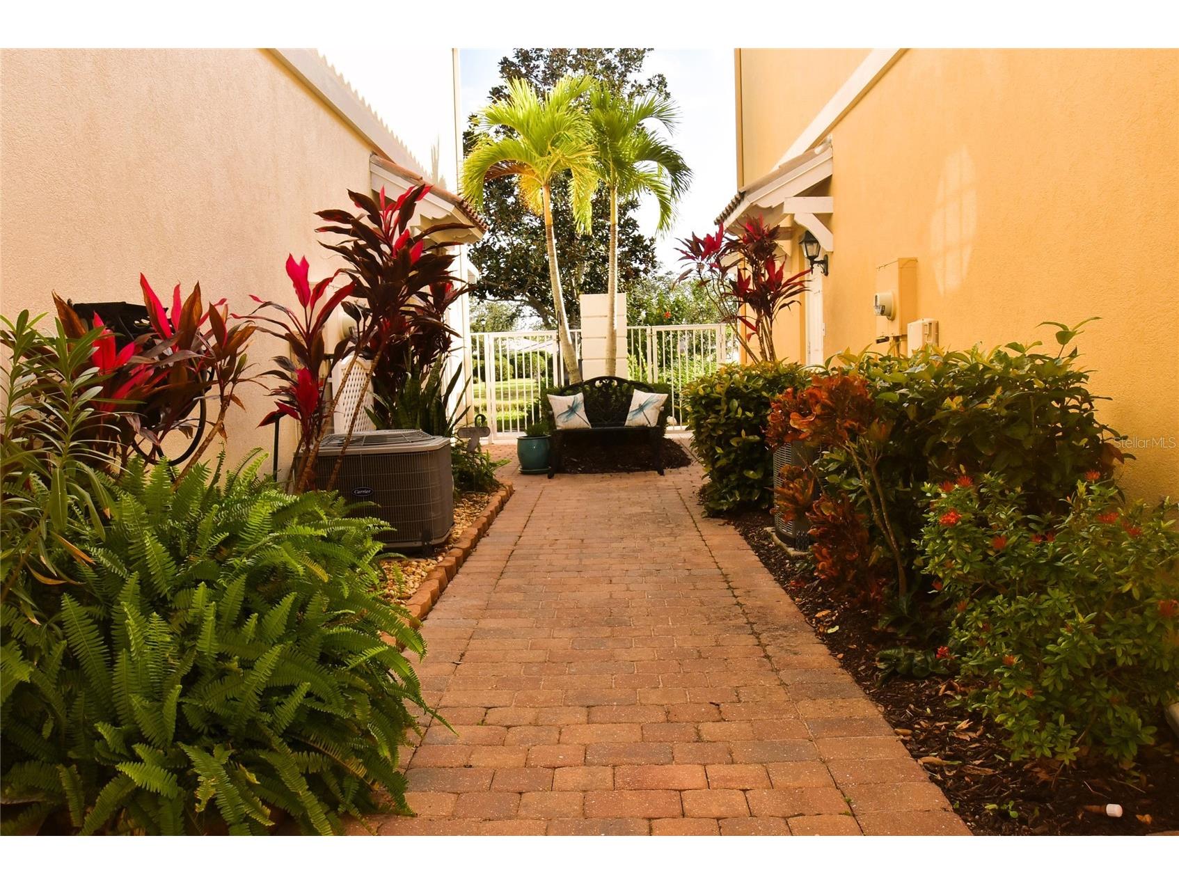 7624 Bergamo Avenue #4B Sarasota FL 34238 A4639026 image23