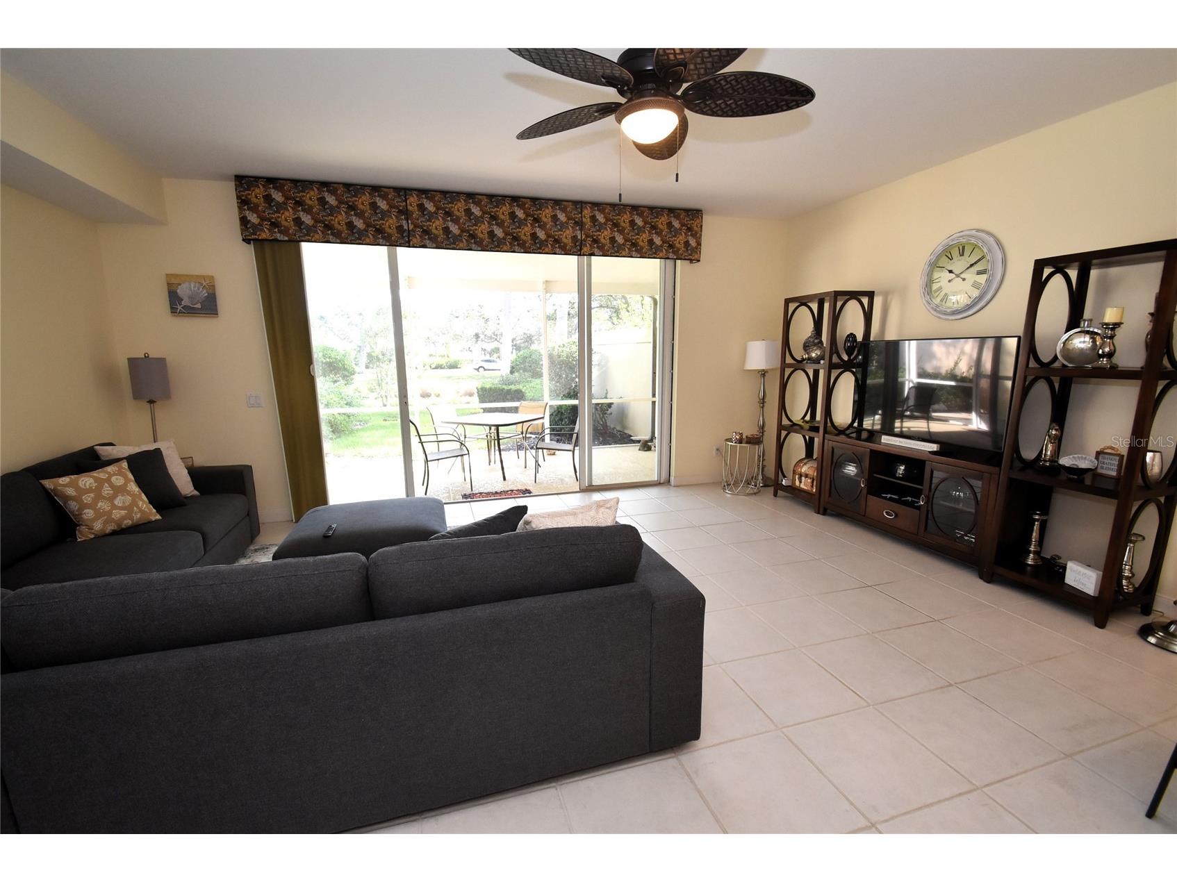 7624 Bergamo Avenue #4B Sarasota FL 34238 A4639026 image6