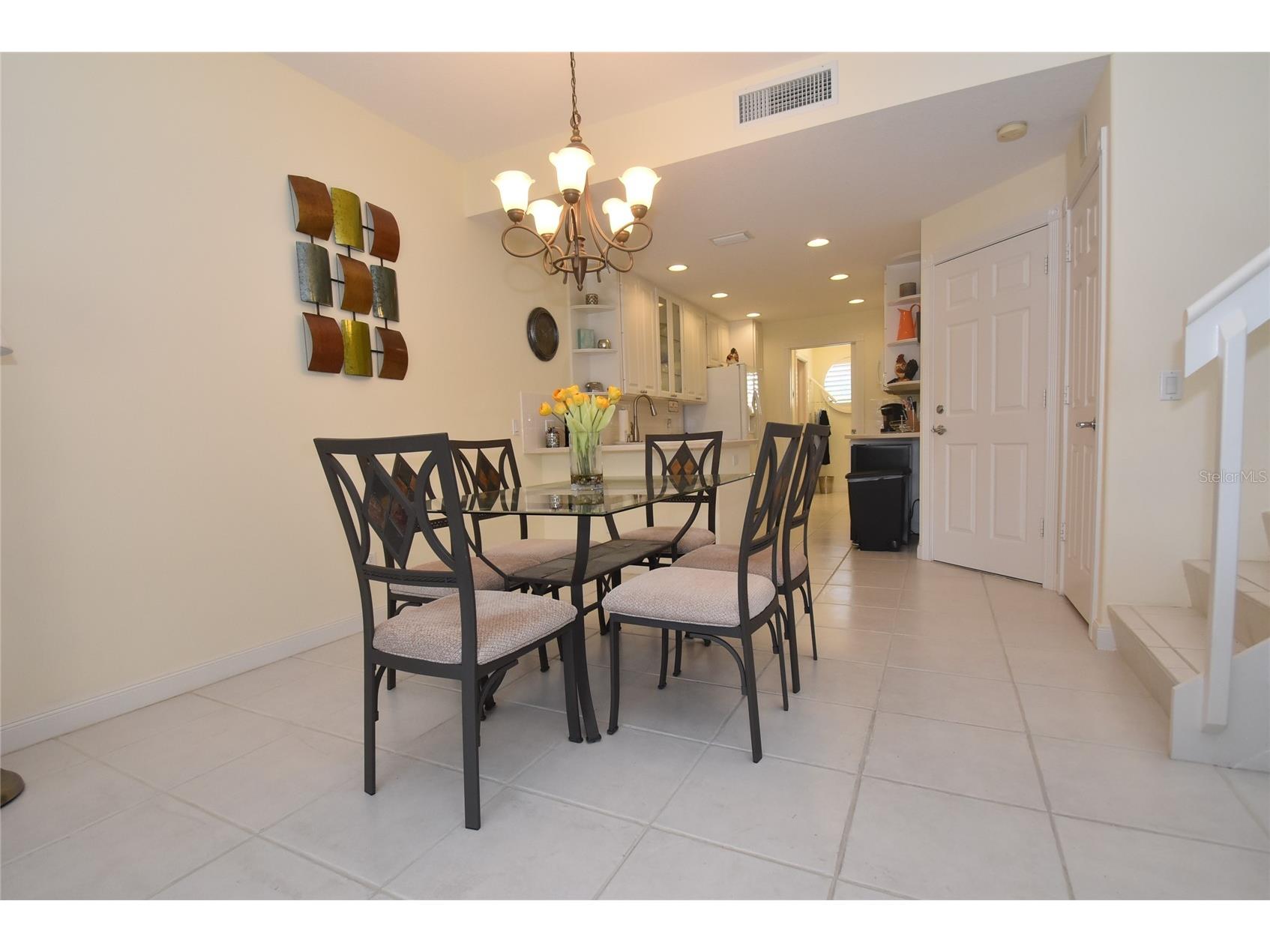 7624 Bergamo Avenue #4B Sarasota FL 34238 A4639026 image9