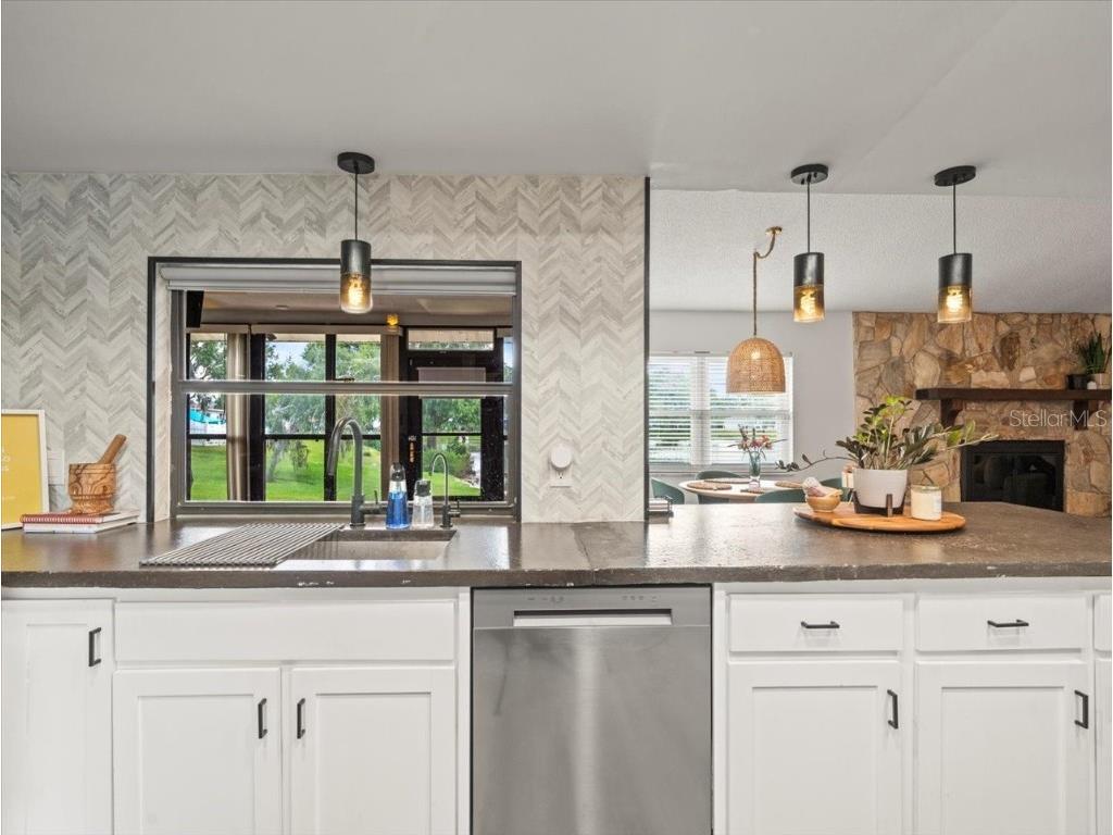 7624 Summertree Lane New Port Richey FL 34653 TB8430498 image18