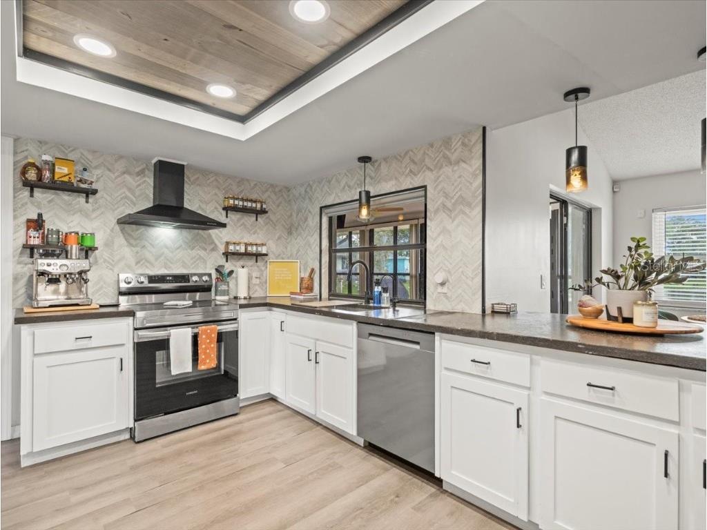 7624 Summertree Lane New Port Richey FL 34653 TB8430498 image22