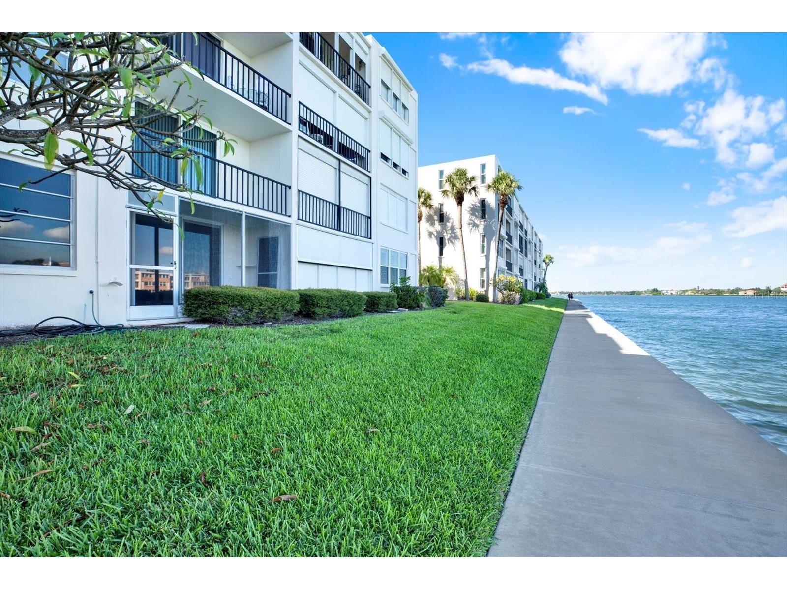 7625 Sun Island Drive S #107 South Pasadena FL 33707 TB8468479 image2