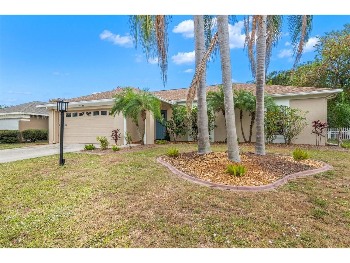 7626 37th Street Circle E Sarasota FL 34243 A4592590 image1
