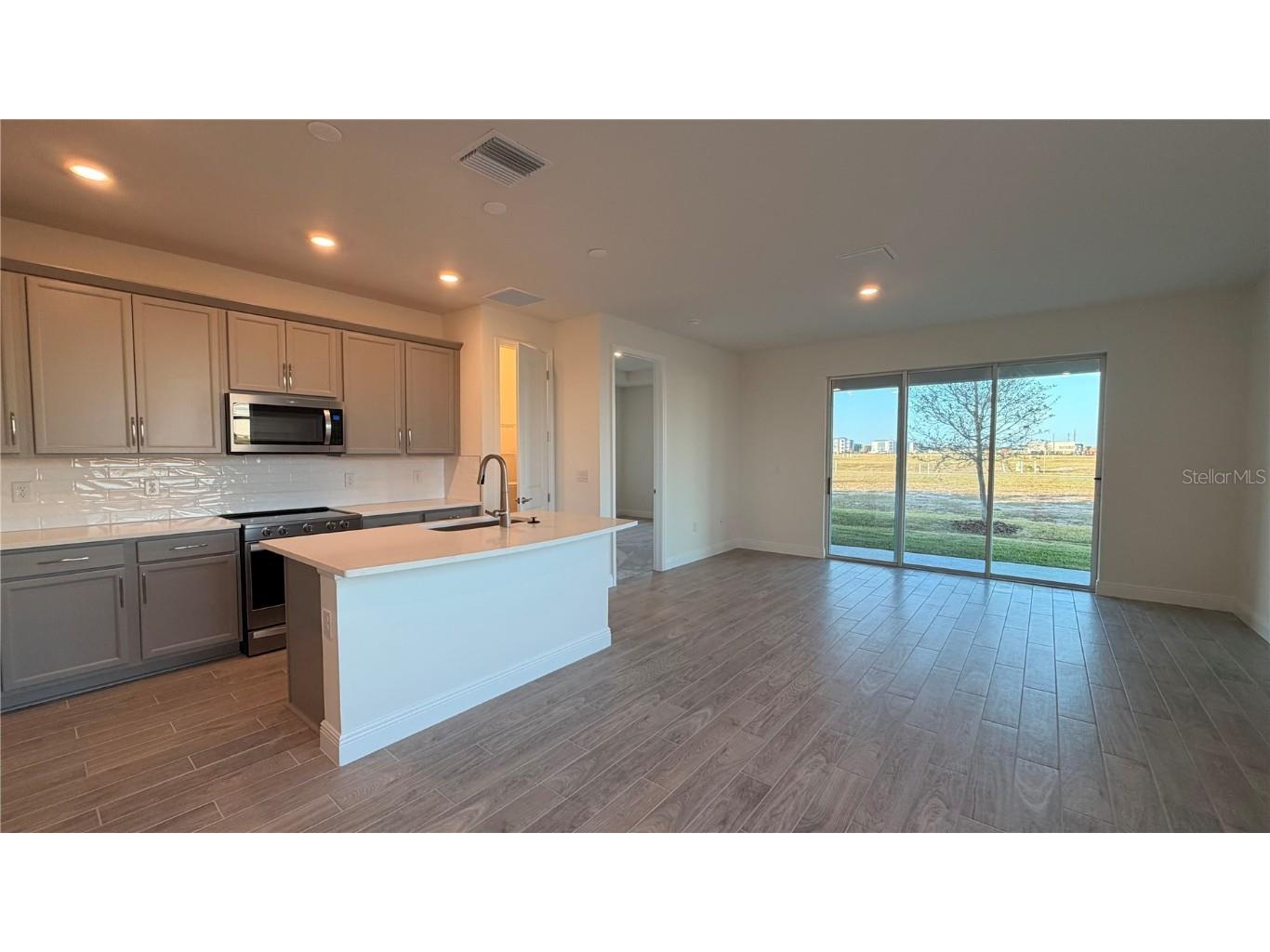 7626 Sea Oak Court Parrish FL 34219 - SEAIRE LAGOON G5105766 image3