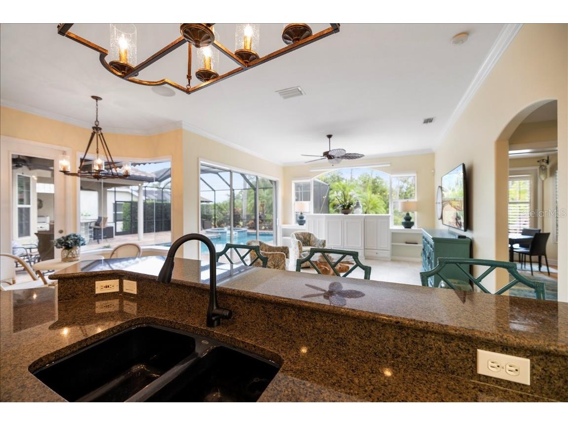 7629 Harrington Lane Bradenton FL 34202 A4669002 image17