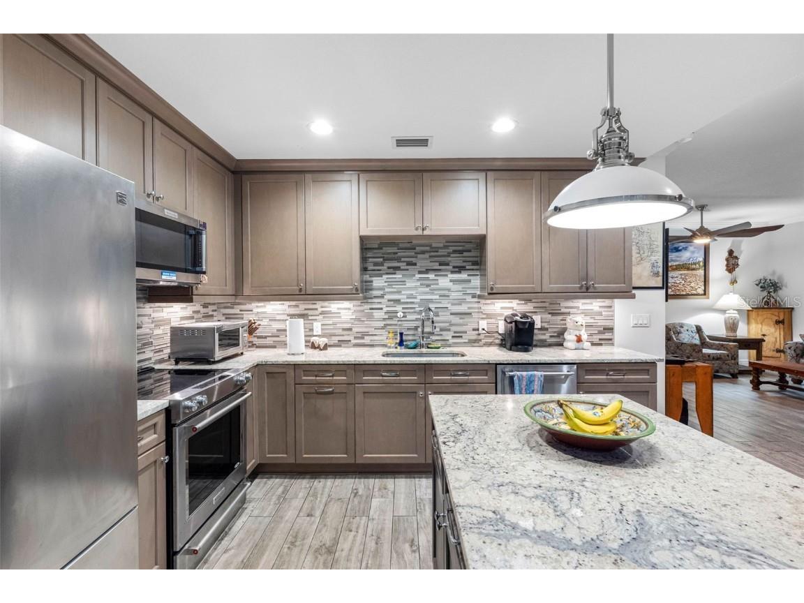 763 Date Palm Lane Saint Petersburg FL 33707 TB8421610 image4