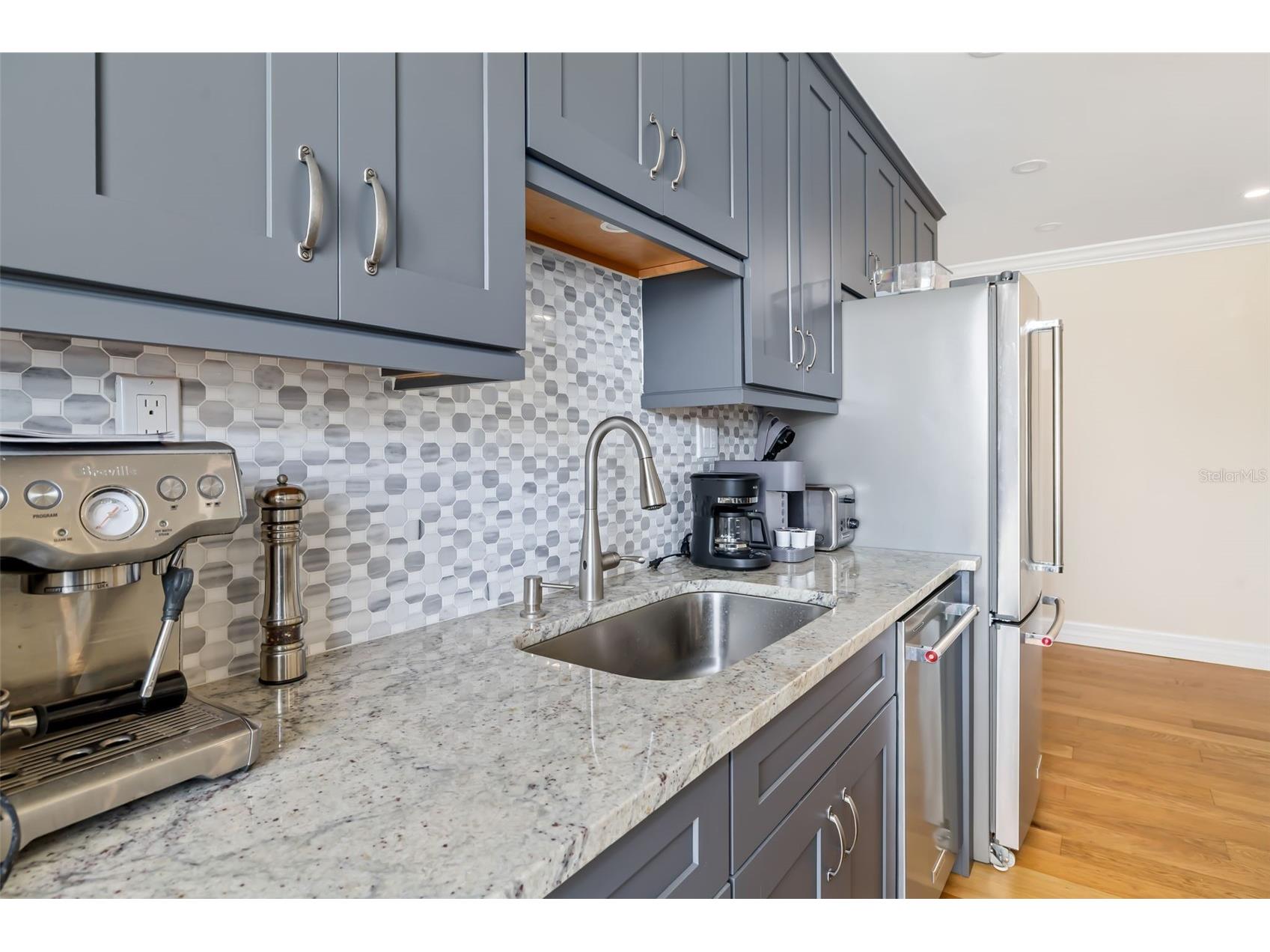 763 John Ringling Boulevard #22 Sarasota FL 34236 A4690386 image15