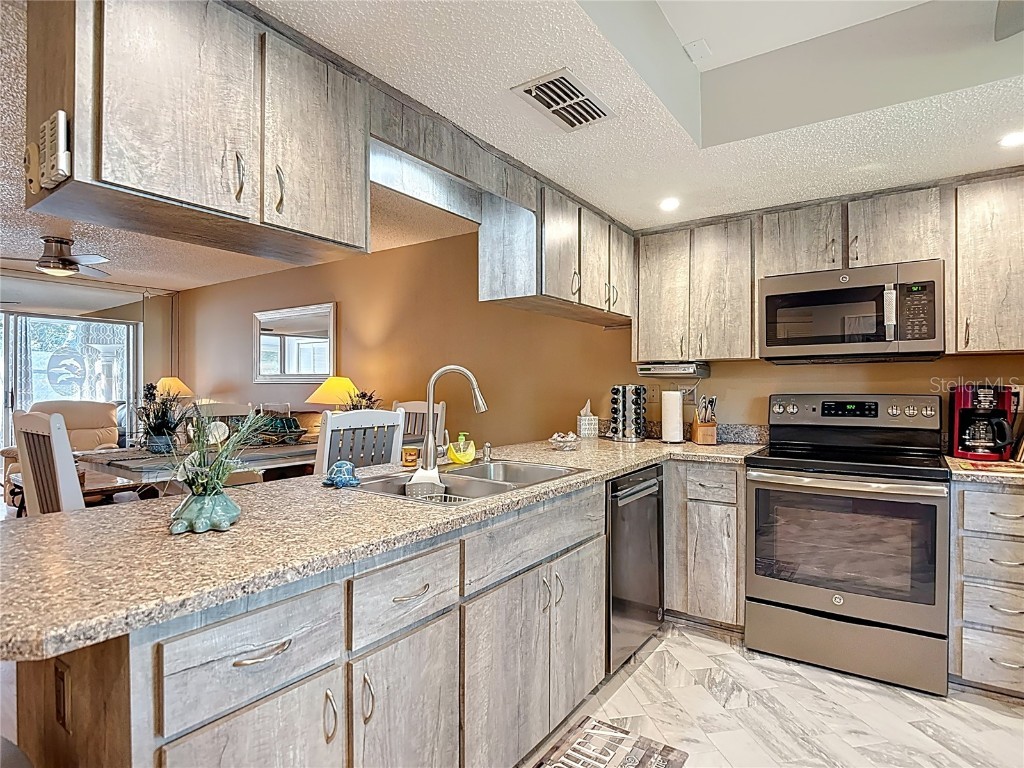 7630 Danube Drive Hudson FL 34667 W7880171 image34