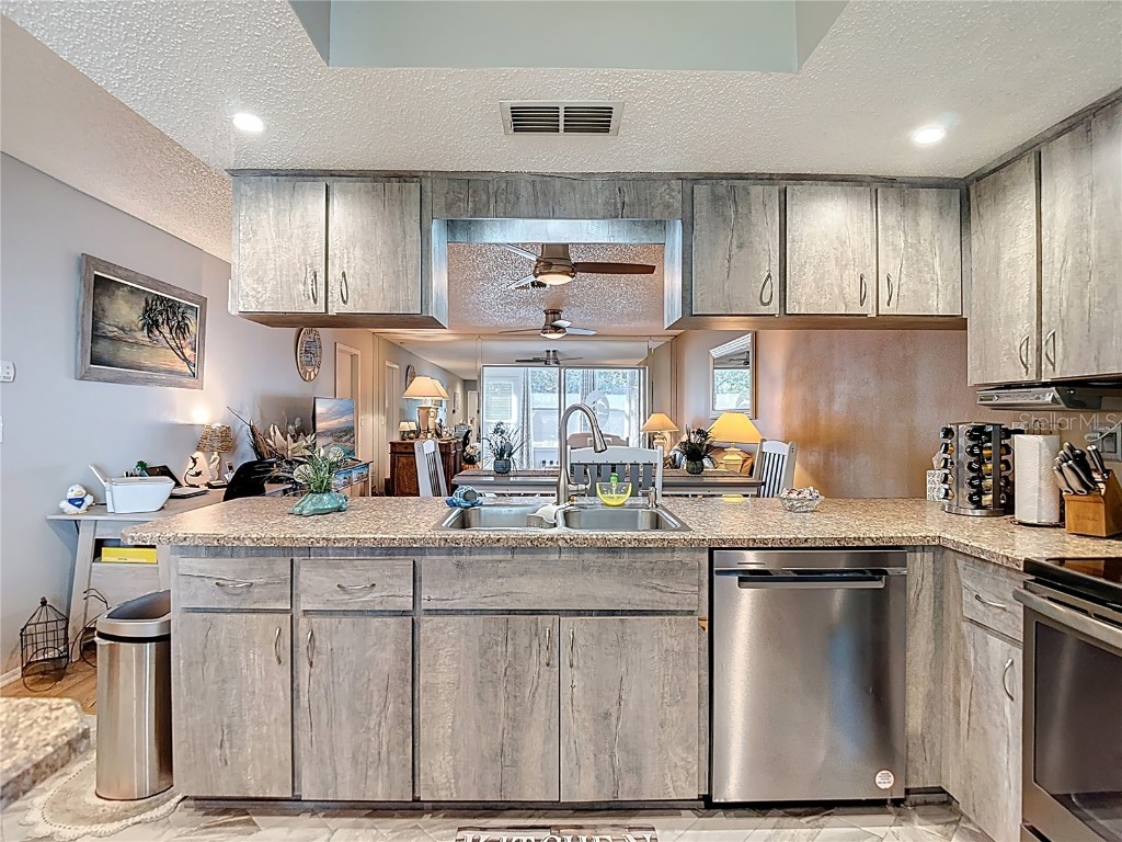 7630 Danube Drive Hudson FL 34667 W7880171 image37