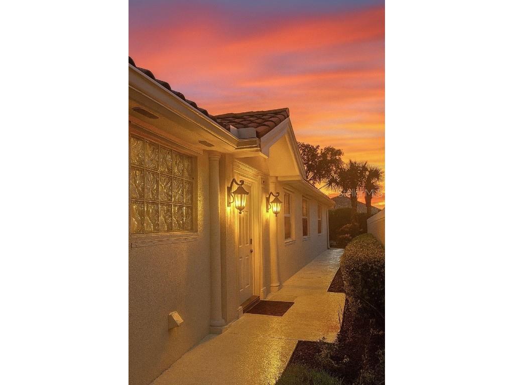 7630 Pesaro Drive Sarasota FL 34238 A4663332 image1