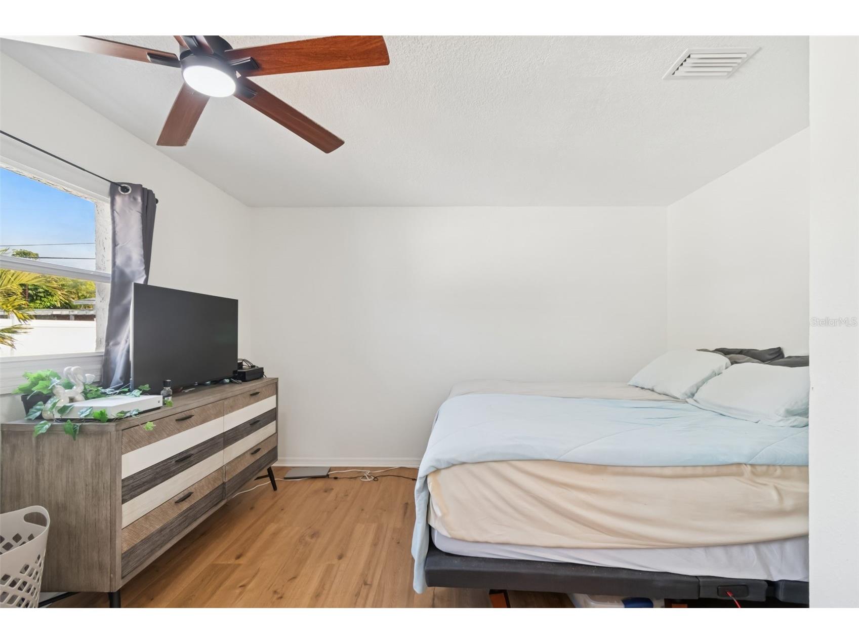 7631 18th Way N Saint Petersburg FL 33702 TB8463386 image17