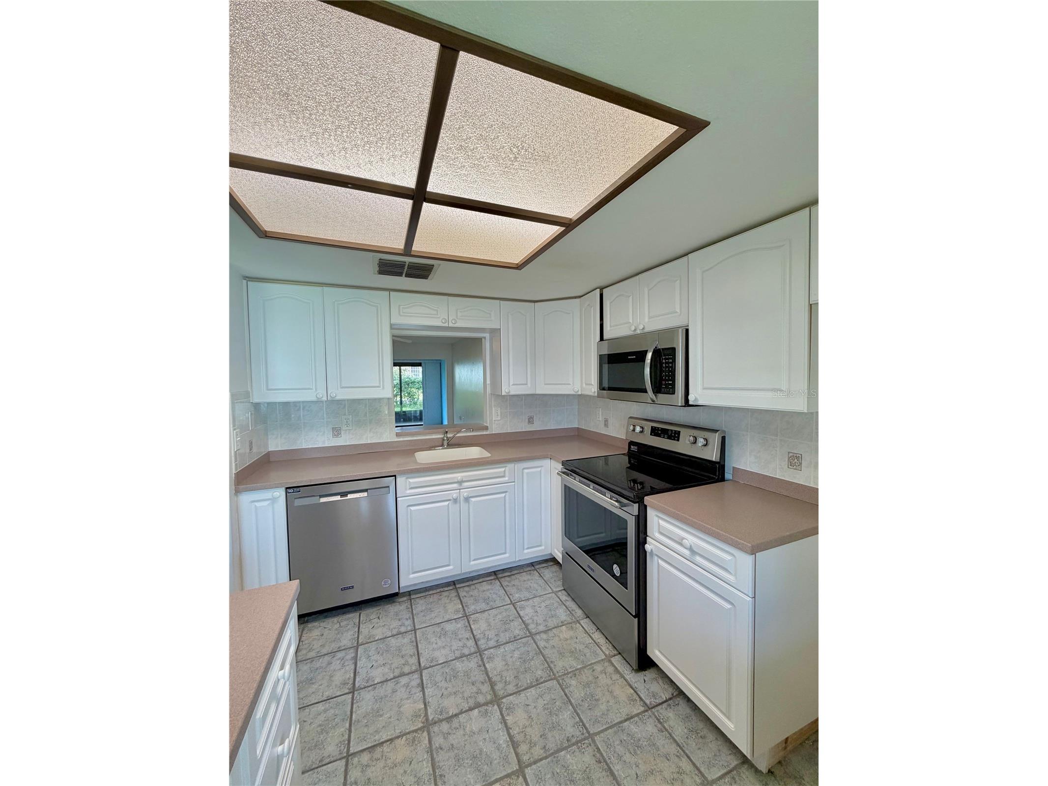 7632 Bayhill Court New Port Richey FL 34654 W7887400 image3