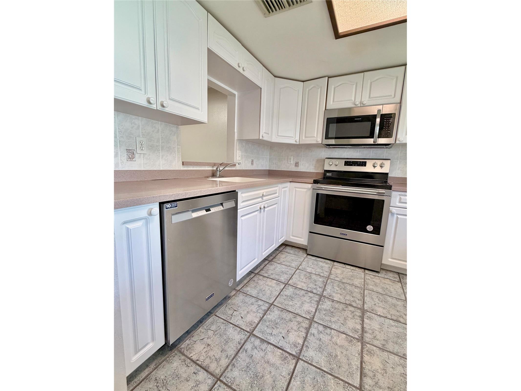 7632 Bayhill Court New Port Richey FL 34654 W7887400 image6