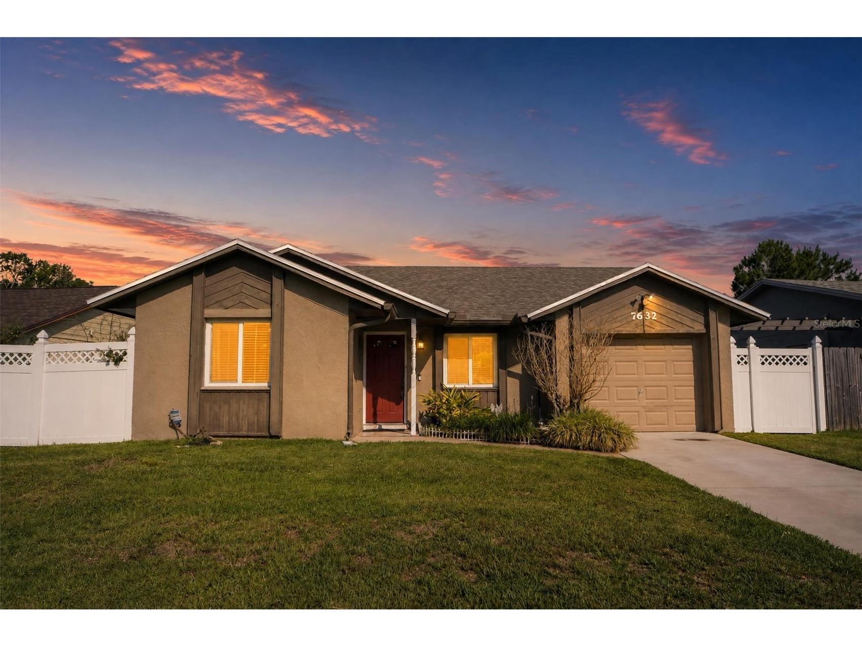7632 Lakeside Woods Drive Orlando FL 32810 TB8510354 image1