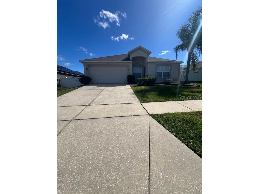 7632 Merchantville Circle Zephyrhills FL 33540 TB8442118 image1