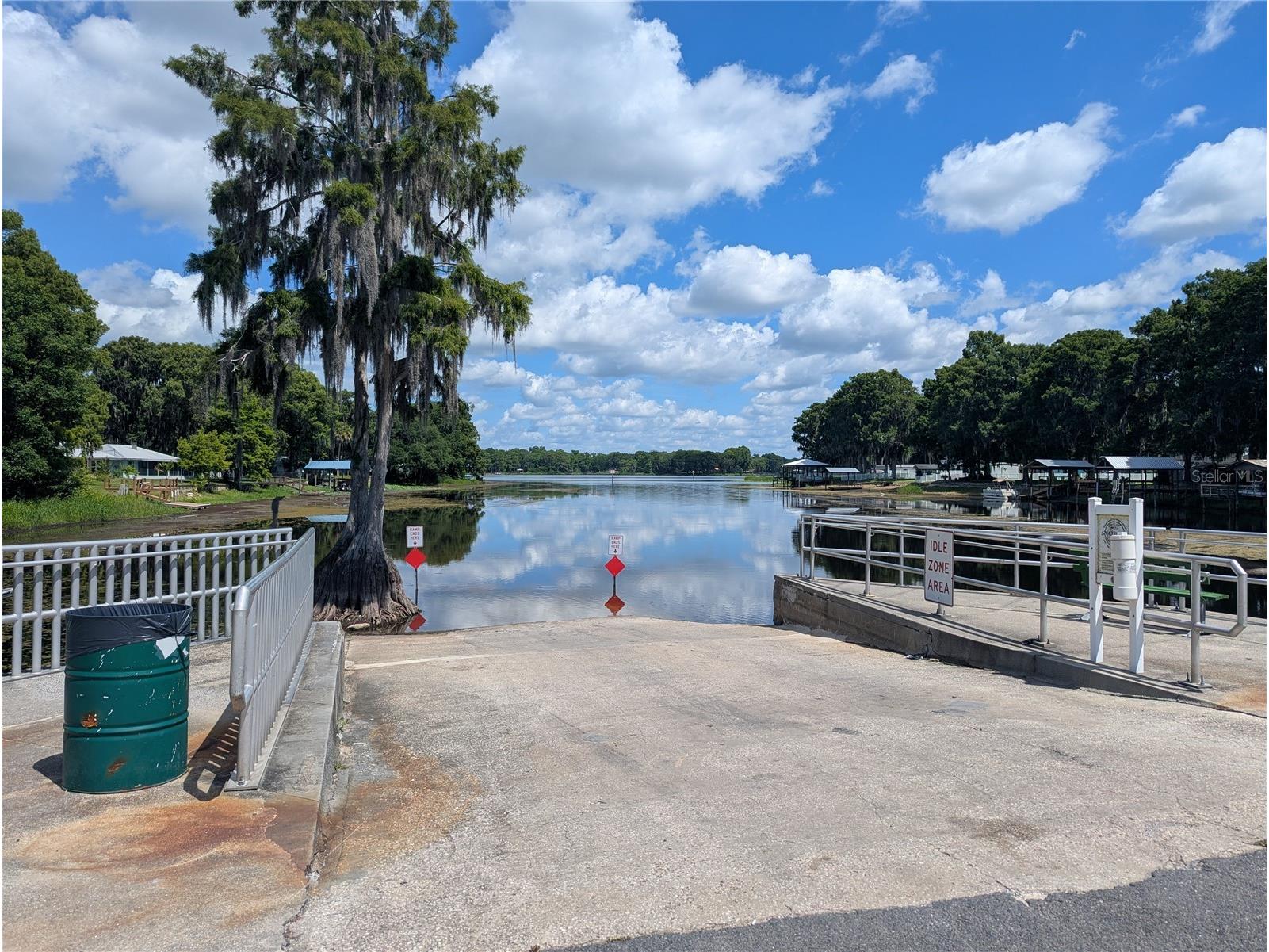 7633 S Crescent Loop Floral City FL 34436 W7886882 image4