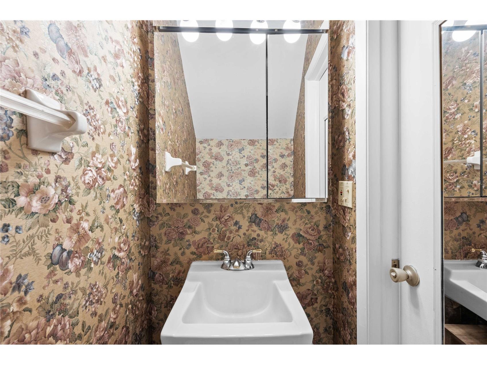 7635 Deleon Court Tampa FL 33615 TB8497537 image28