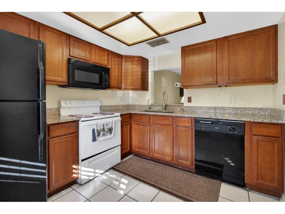 7637 Piping Rock Court New Port Richey FL 34654 TB8458543 image18