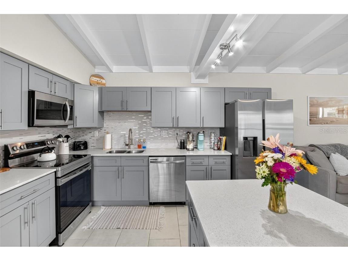 764 62nd Place S Saint Petersburg FL 33705 TB8434434 image14