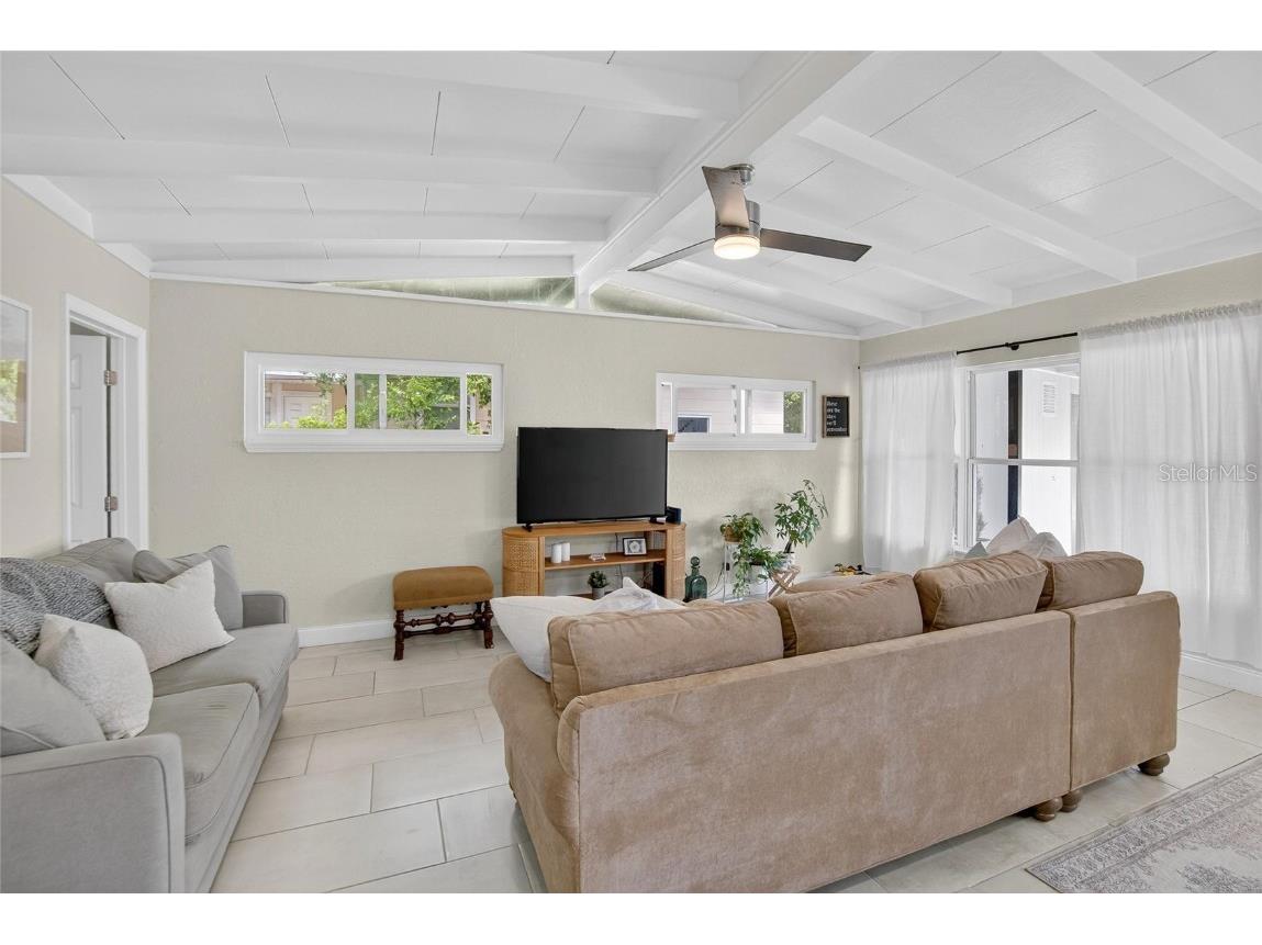 764 62nd Place S Saint Petersburg FL 33705 TB8434434 image5