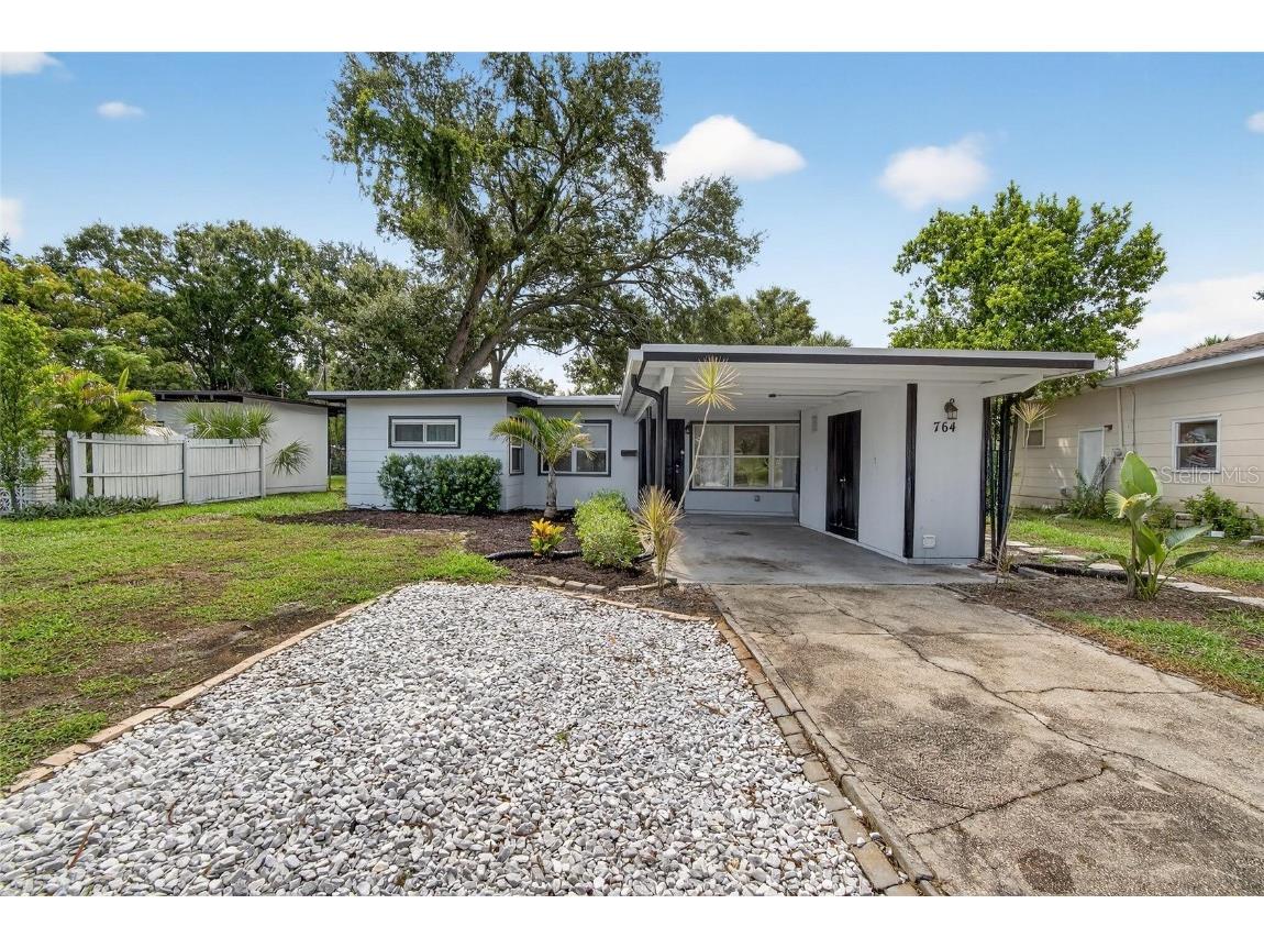 764 62nd Place S Saint Petersburg FL 33705 TB8441068 image1
