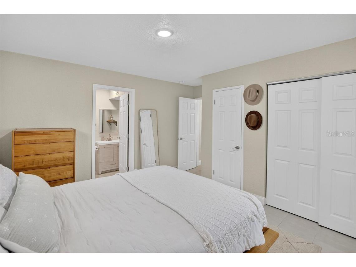 764 62nd Place S Saint Petersburg FL 33705 TB8441068 image27