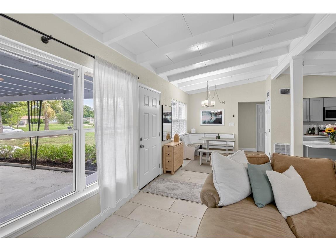 764 62nd Place S Saint Petersburg FL 33705 TB8441068 image4