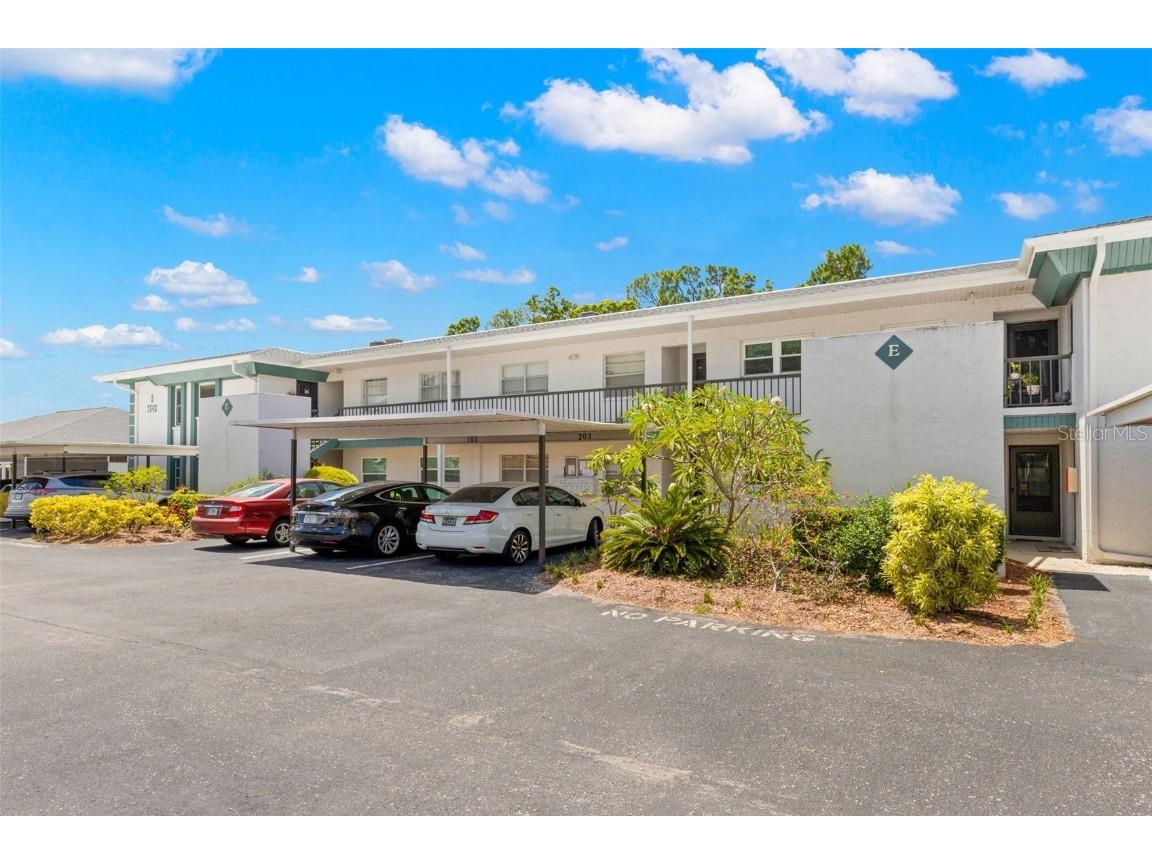 7640 92nd Street #204E Seminole FL 33777 U8188218 image1