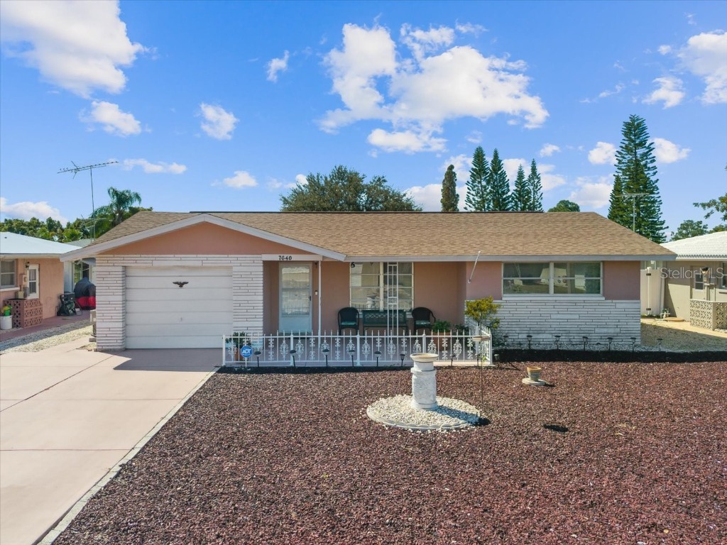 7640 Lotus Drive Port Richey FL 34668 W7858927 image1