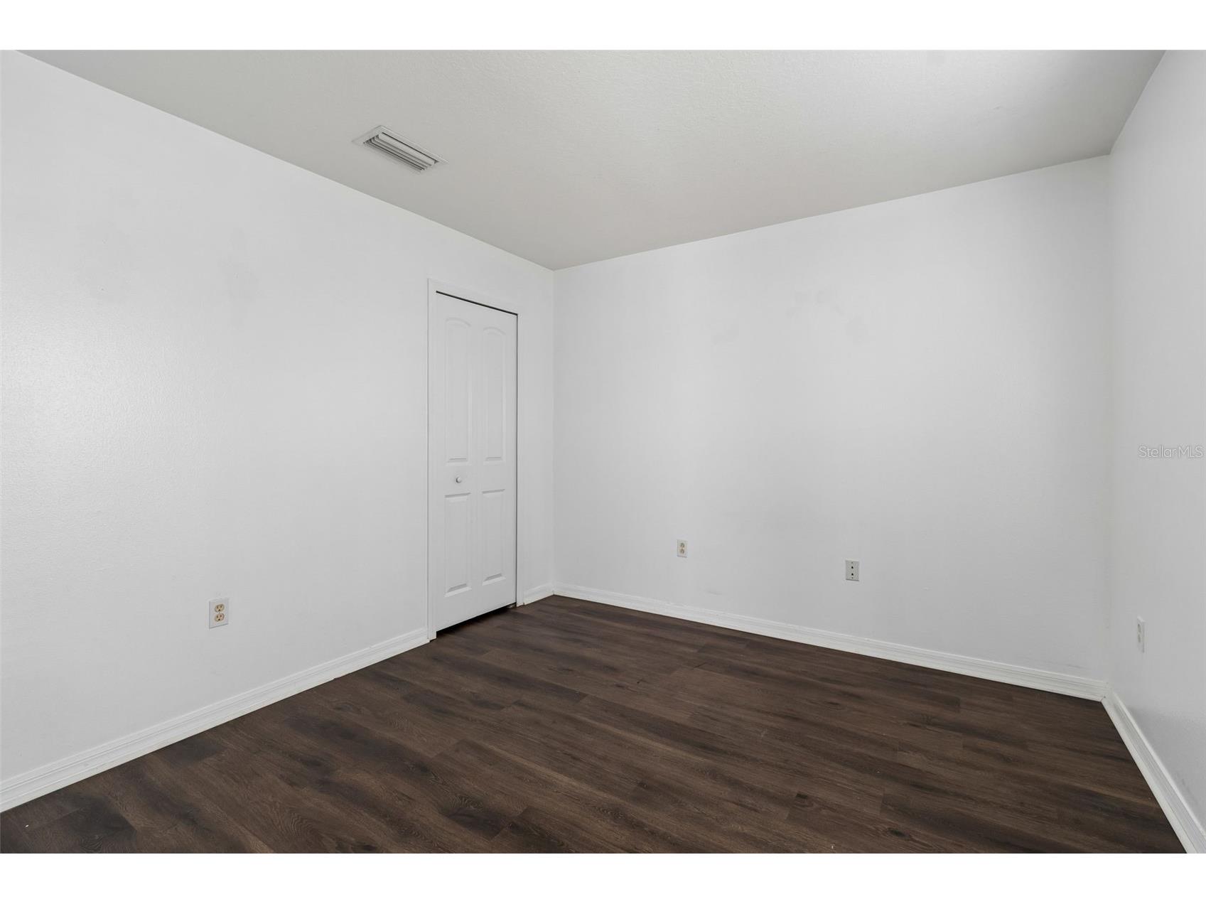 7643 Weehawken Drive Zephyrhills FL 33540 TB8490747 image20