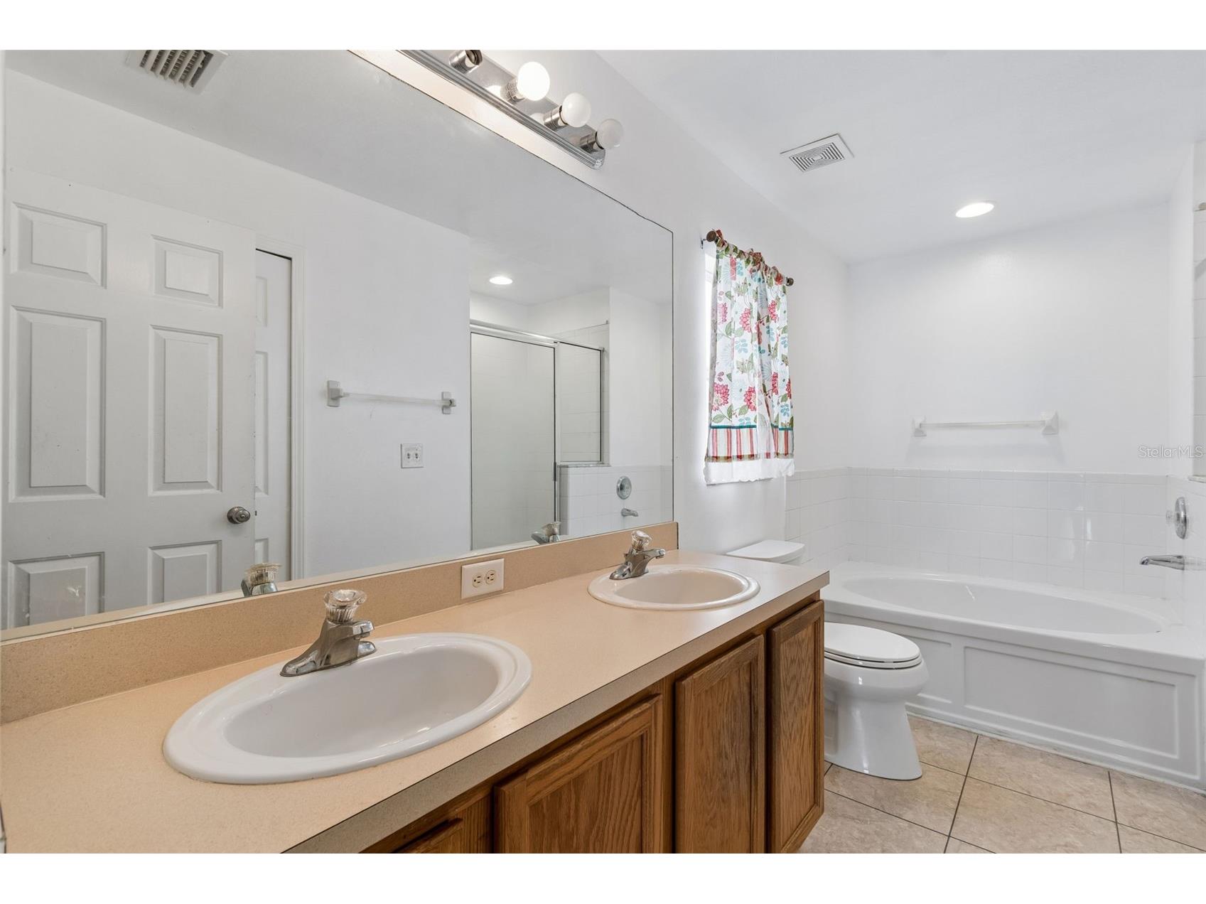 7643 Weehawken Drive Zephyrhills FL 33540 TB8490747 image39