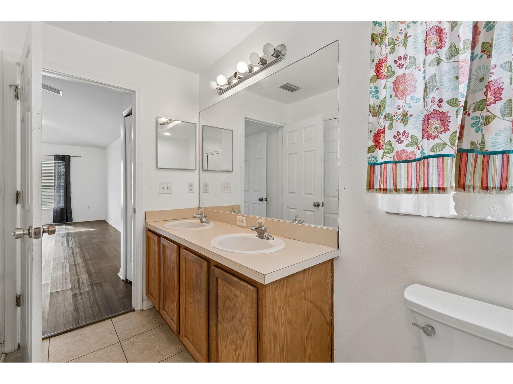 7643 Weehawken Drive Zephyrhills FL 33540 TB8490747 image41