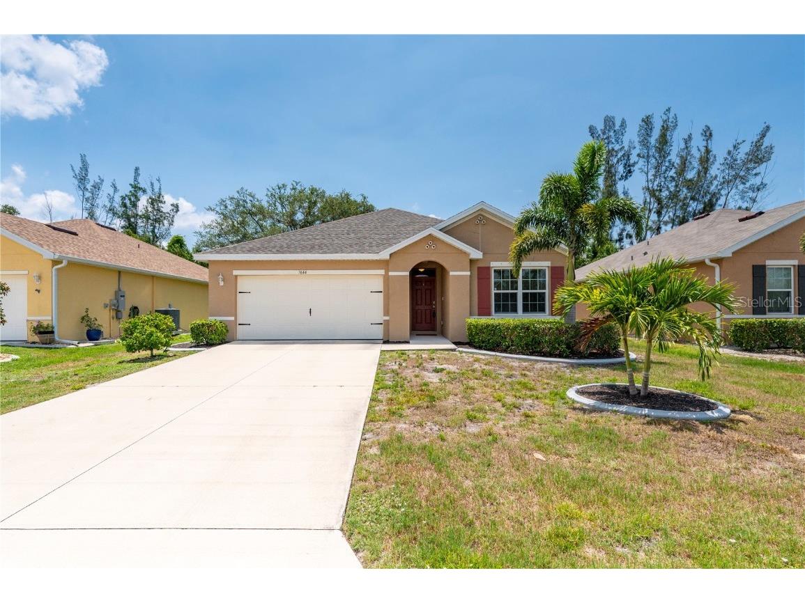 7644 Mikasa Drive Punta Gorda FL 33950 C7492311 image1