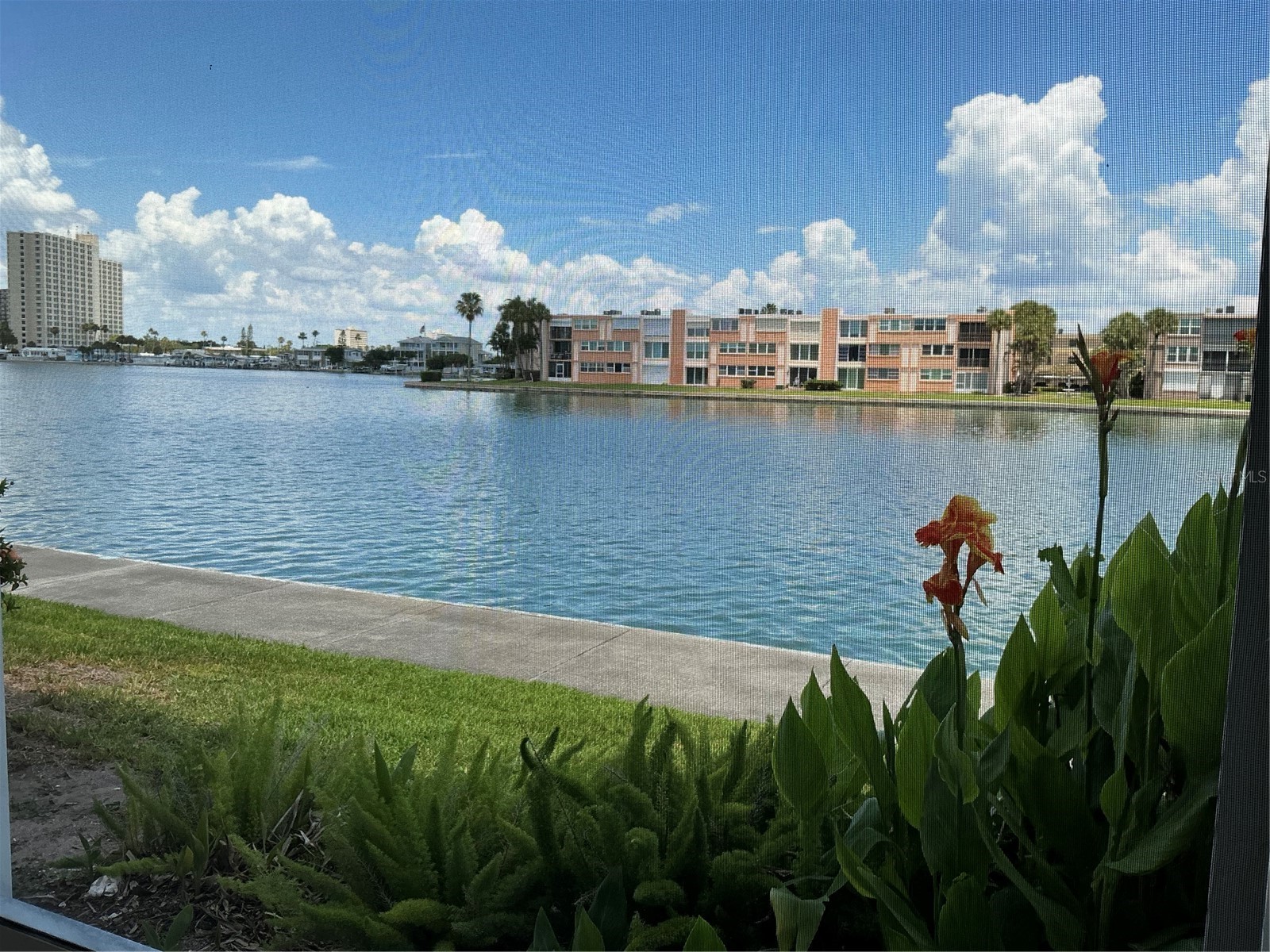 7645 Sun Island Drive S #101 South Pasadena FL 33707 - BOCA CIEGA BAY TB8510134 image1