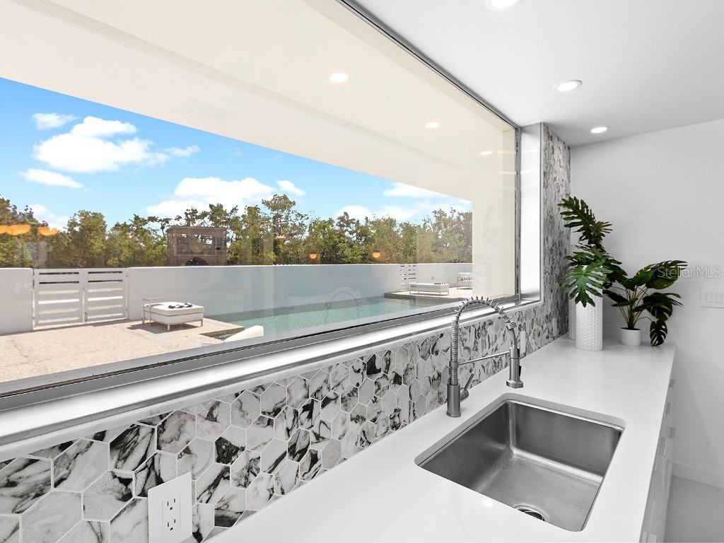 7647 Sanderling Road Sarasota FL 34242 - HERON LAGOON A4671186 image23