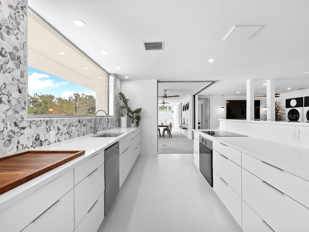 7647 Sanderling Road Sarasota FL 34242 - HERON LAGOON A4671186 image26