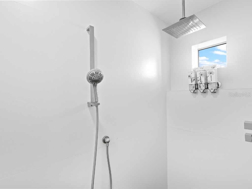 7647 Sanderling Road Sarasota FL 34242 - HERON LAGOON A4671186 image32