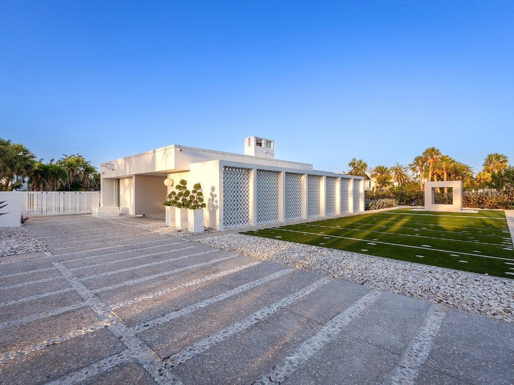 7647 Sanderling Road Sarasota FL 34242 - HERON LAGOON A4671186 image4