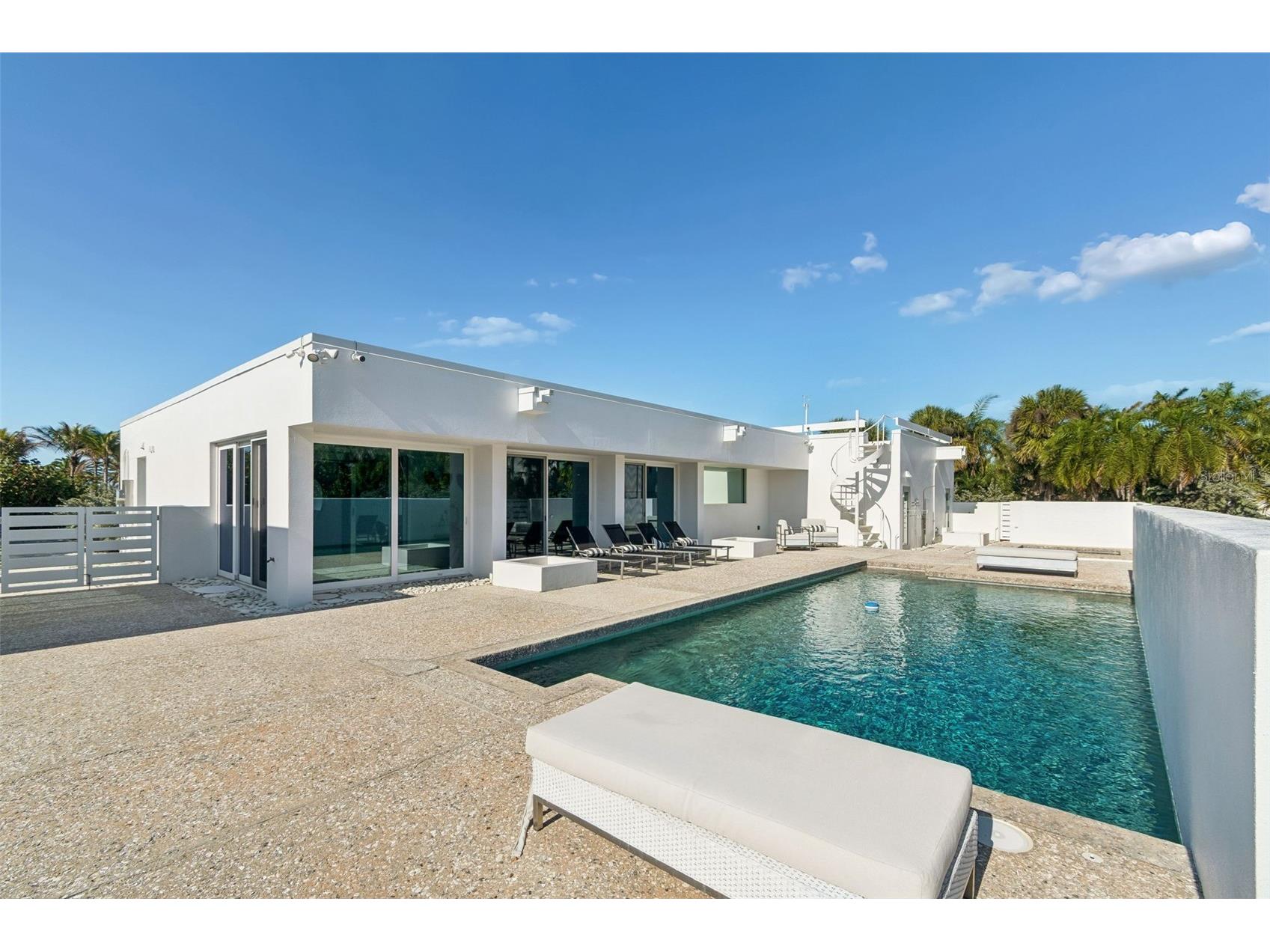 7647 Sanderling Road Sarasota FL 34242 - HERON LAGOON TB8486392 image12