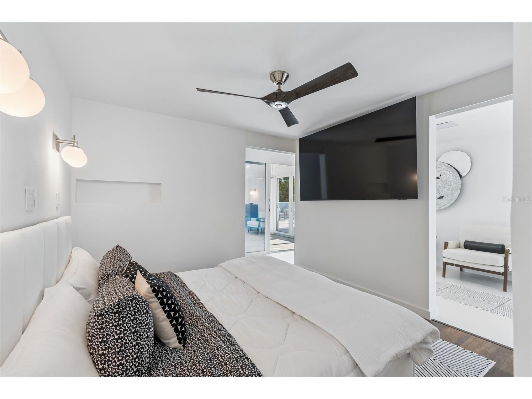 7647 Sanderling Road Sarasota FL 34242 - HERON LAGOON TB8486392 image16
