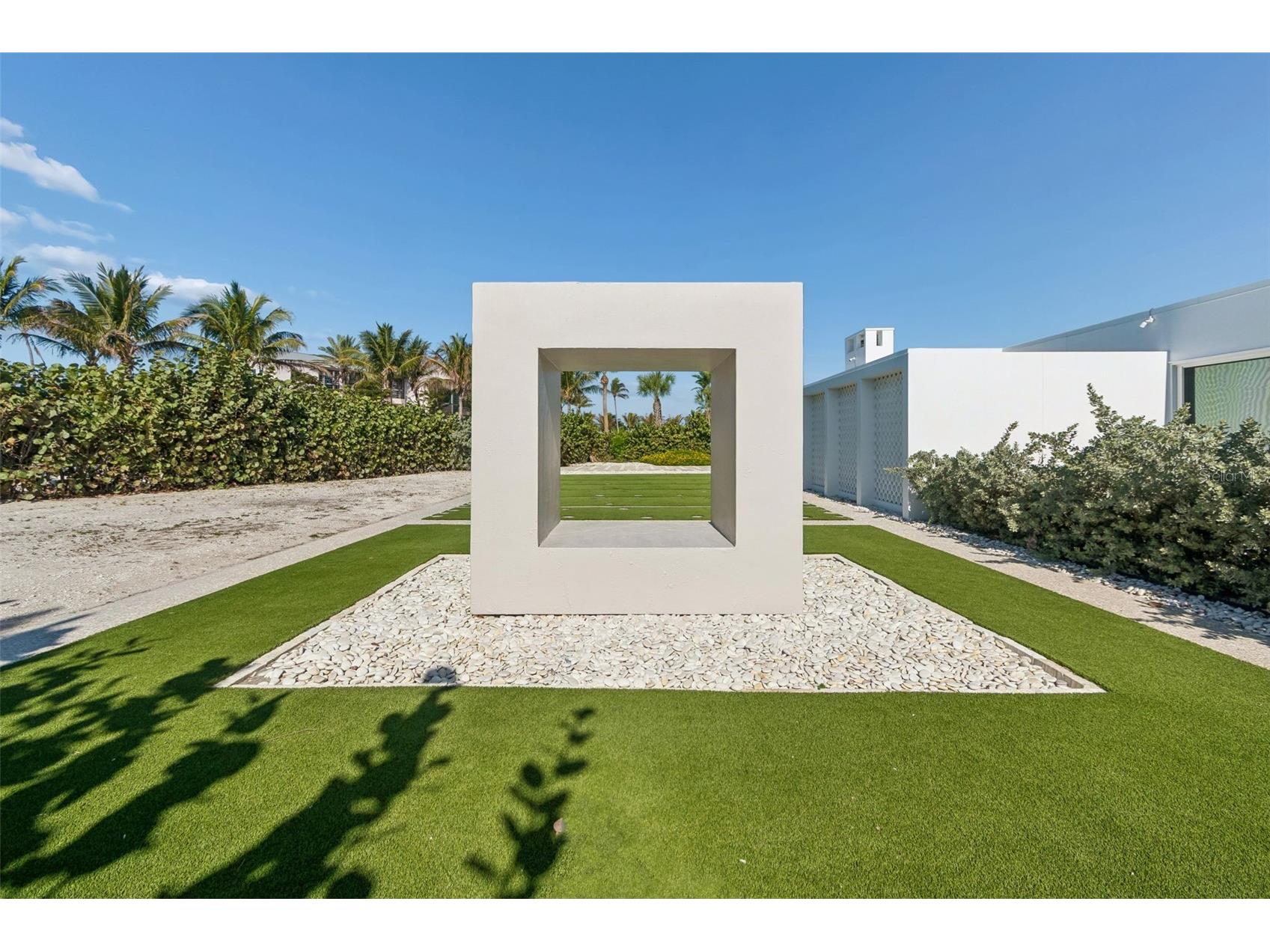 7647 Sanderling Road Sarasota FL 34242 - HERON LAGOON TB8486392 image3