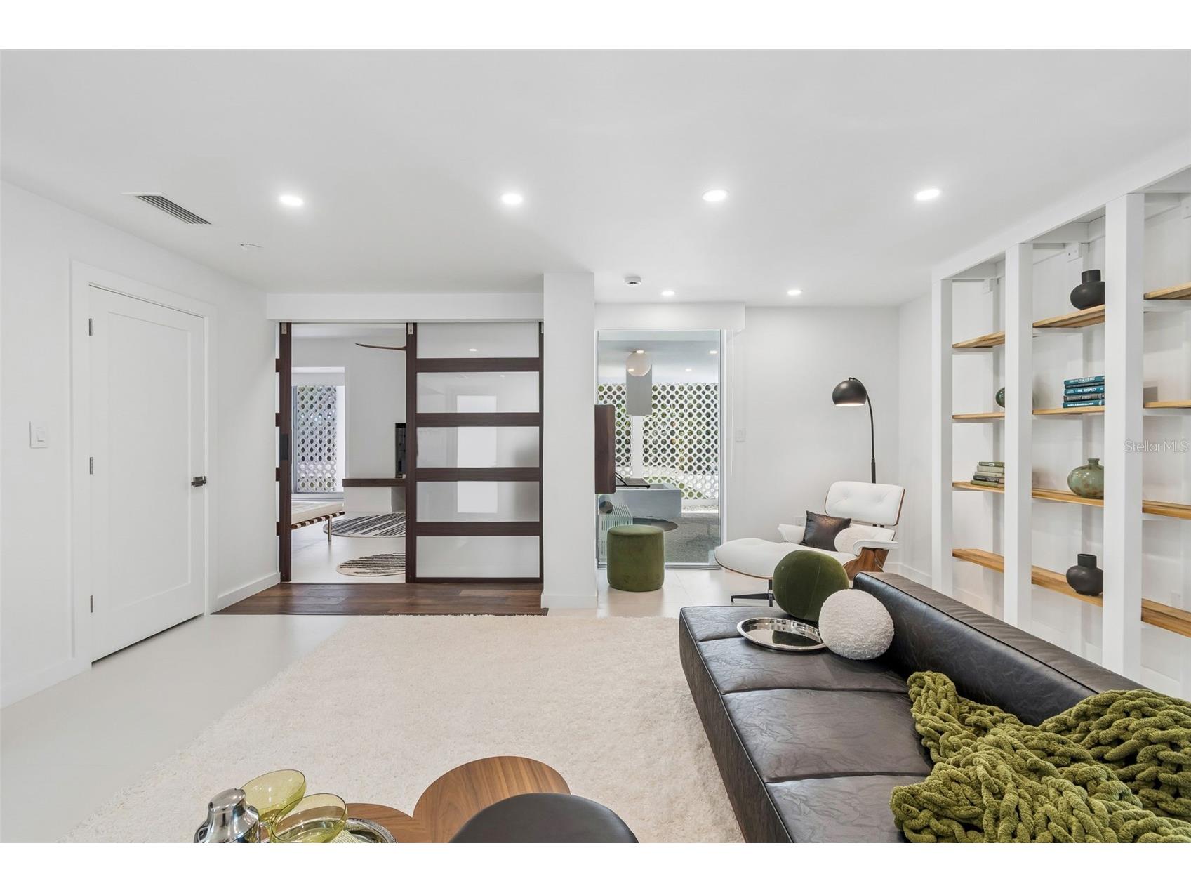 7647 Sanderling Road Sarasota FL 34242 - HERON LAGOON TB8486392 image6