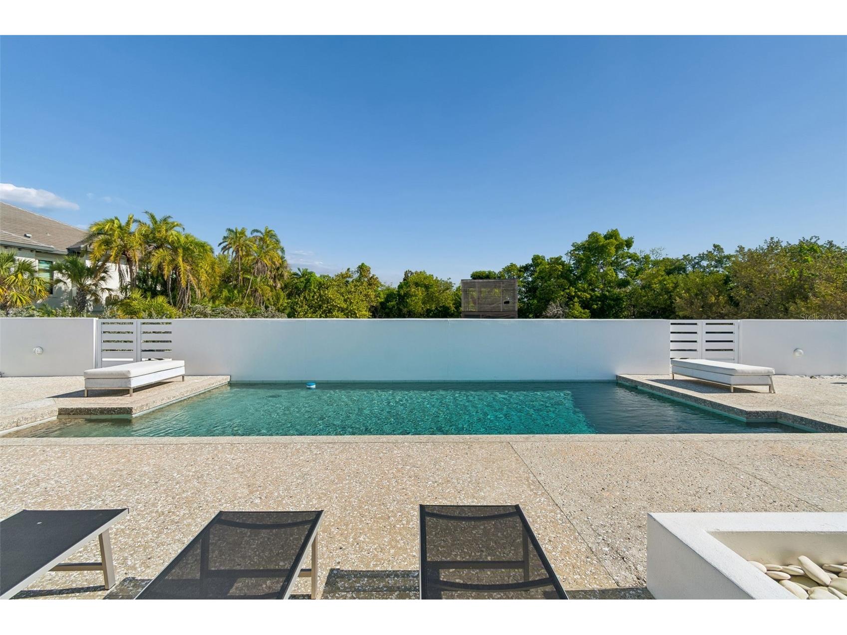7647 Sanderling Road Sarasota FL 34242 - HERON LAGOON TB8486392 image9
