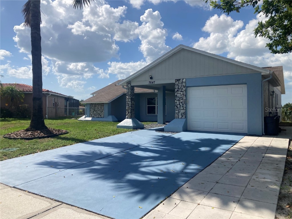 7647 Vienna Lane Port Richey FL 34668 - LAKE CHRISE W7865926 image1