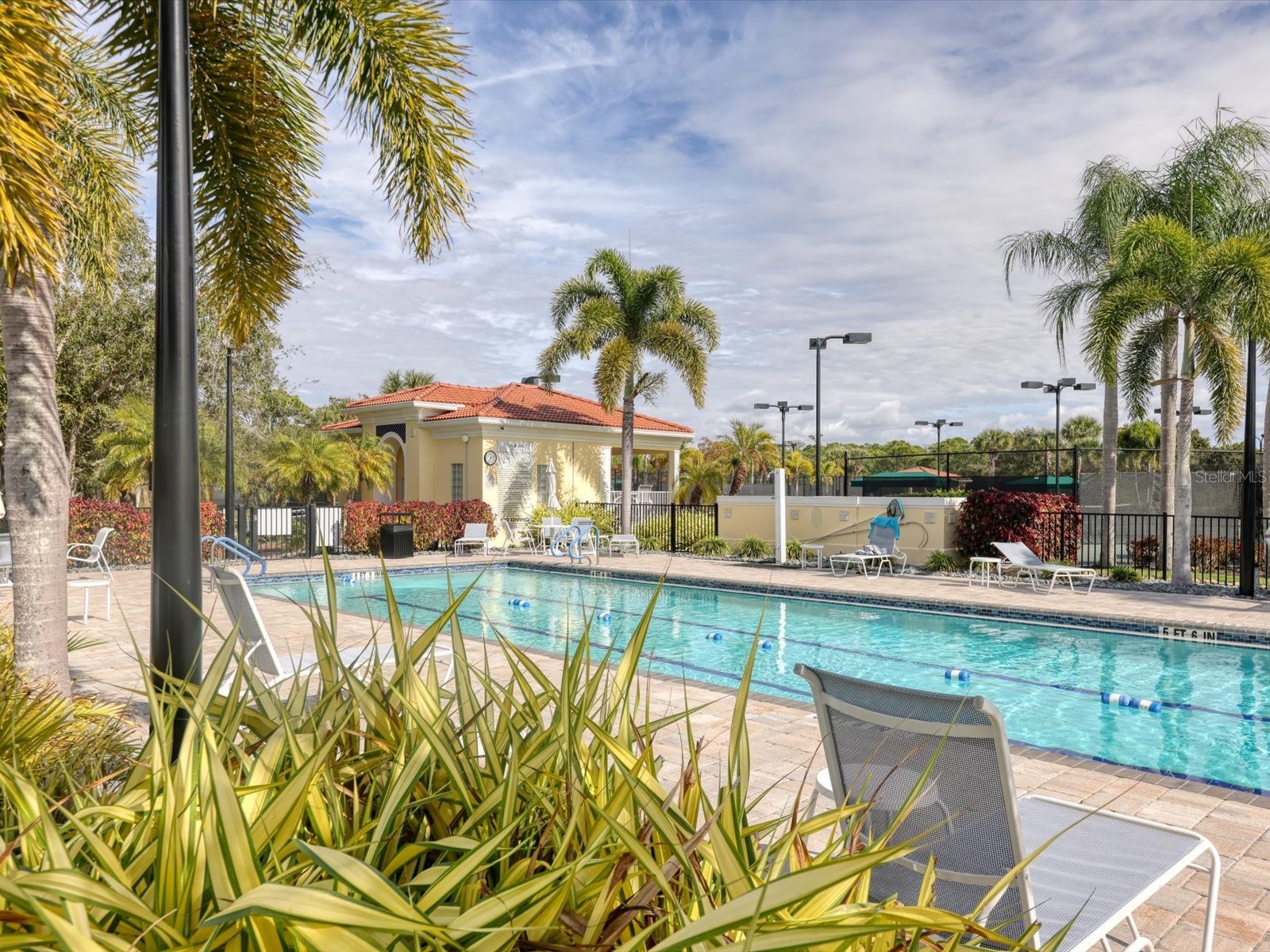 7648 Quinto Drive Sarasota FL 34238 A4678630 image38