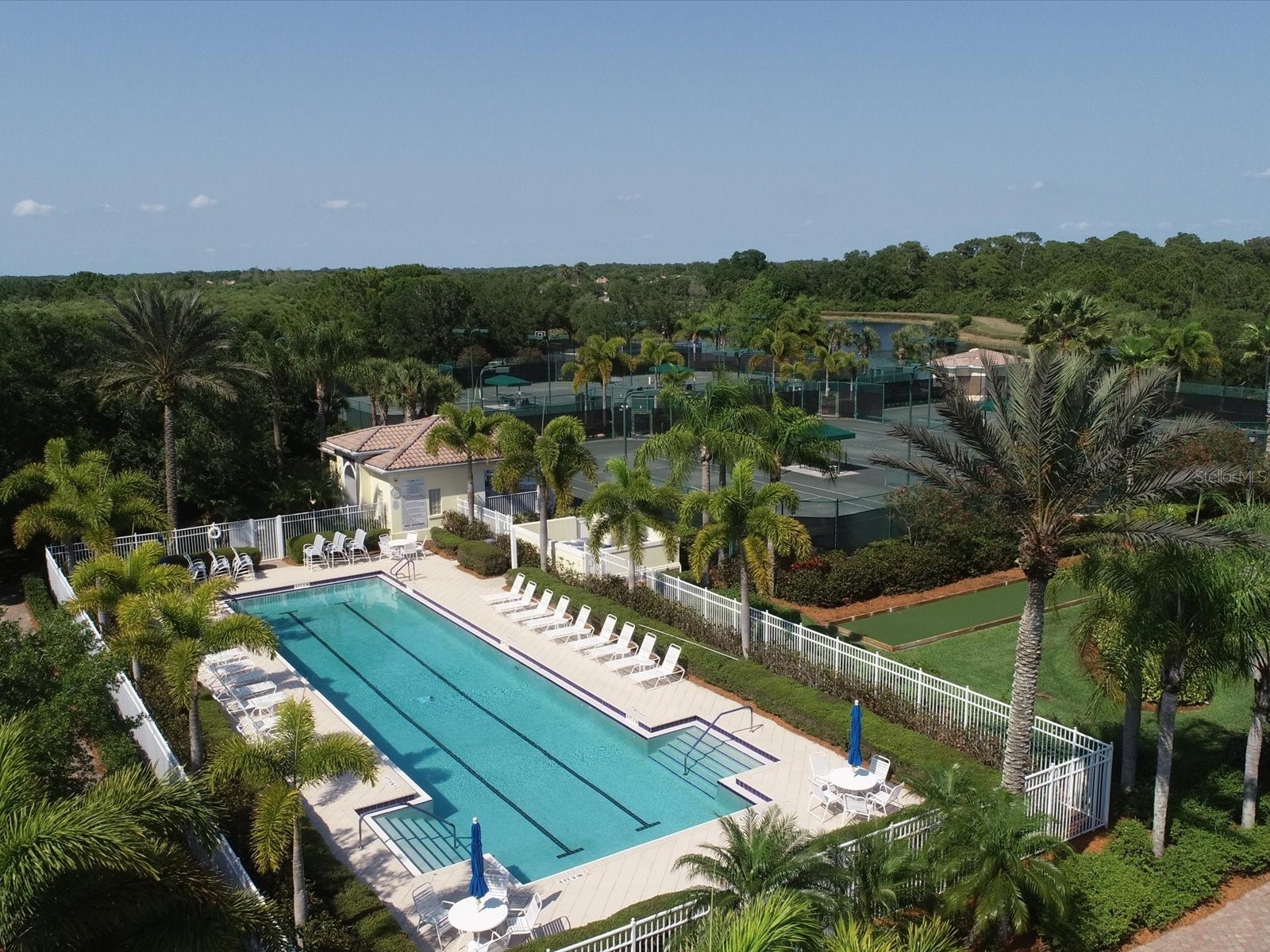 7648 Quinto Drive Sarasota FL 34238 A4678630 image52