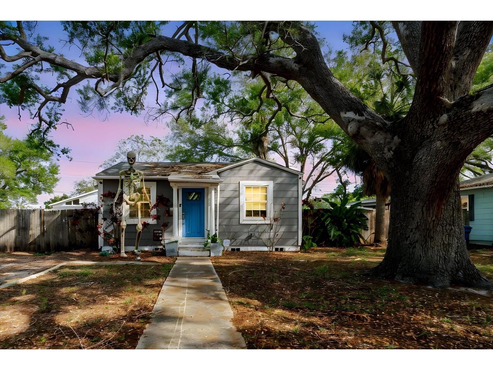 765 60th Avenue NE Saint Petersburg FL 33703 TB8486844 image1